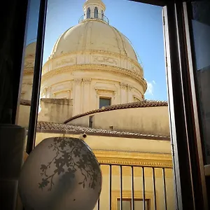 Conte Di Cavour 3*, Noto Italy